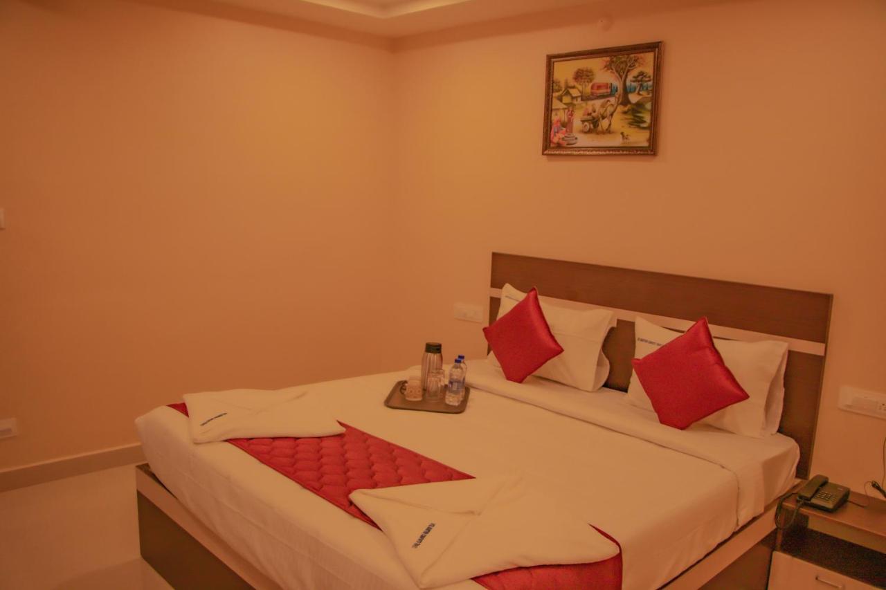 Hotel Mountview Comforts Tirupati Zewnętrze zdjęcie