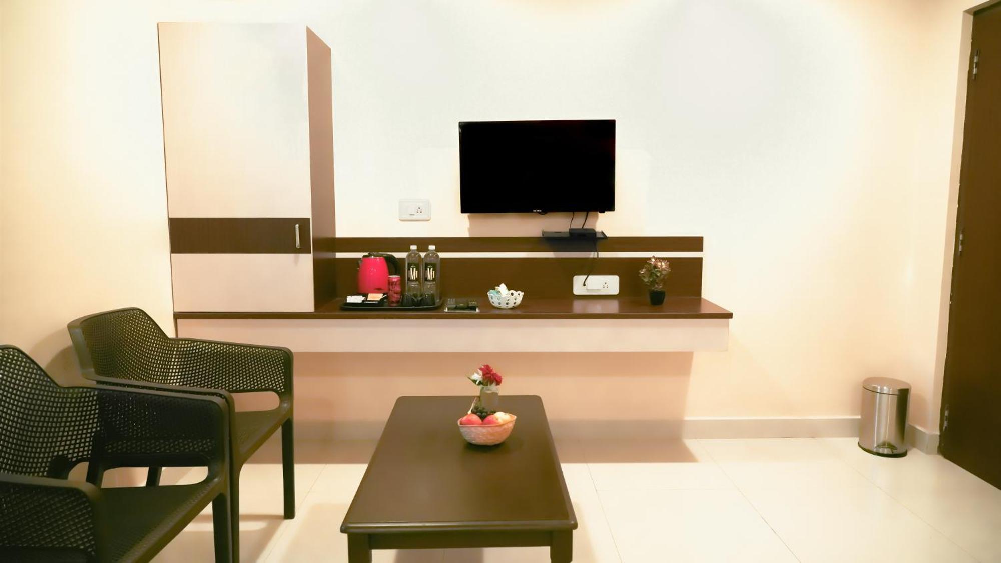 Hotel Mountview Comforts Tirupati Zewnętrze zdjęcie
