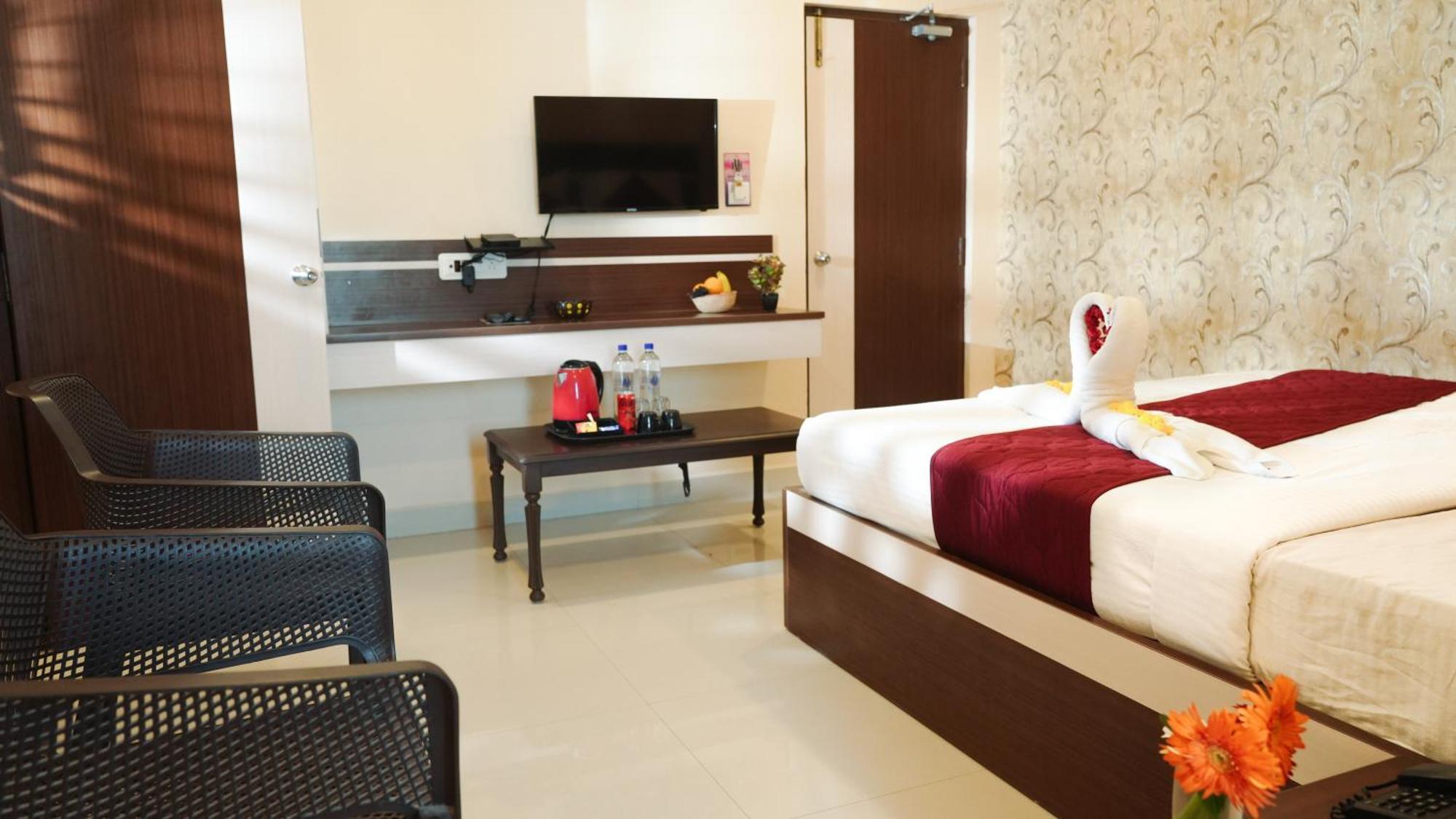 Hotel Mountview Comforts Tirupati Zewnętrze zdjęcie