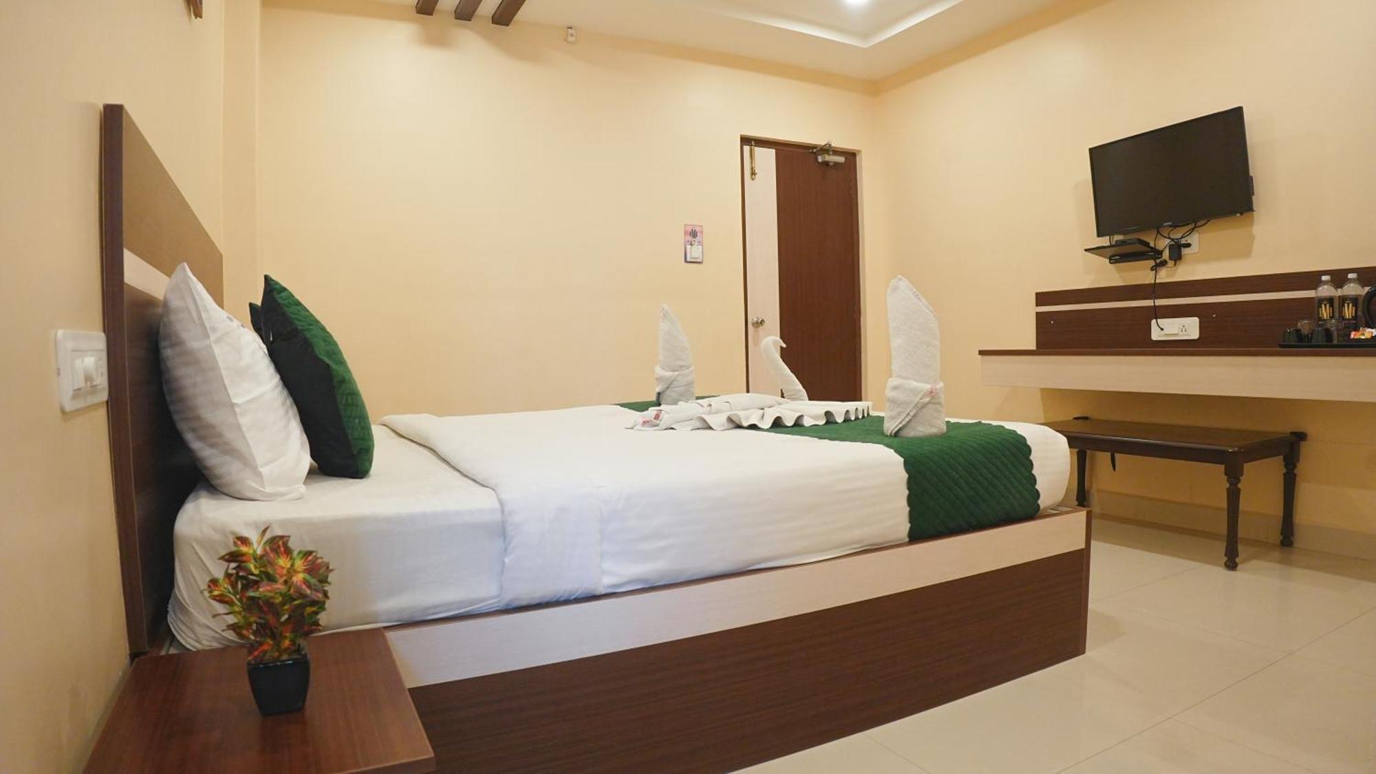 Hotel Mountview Comforts Tirupati Zewnętrze zdjęcie